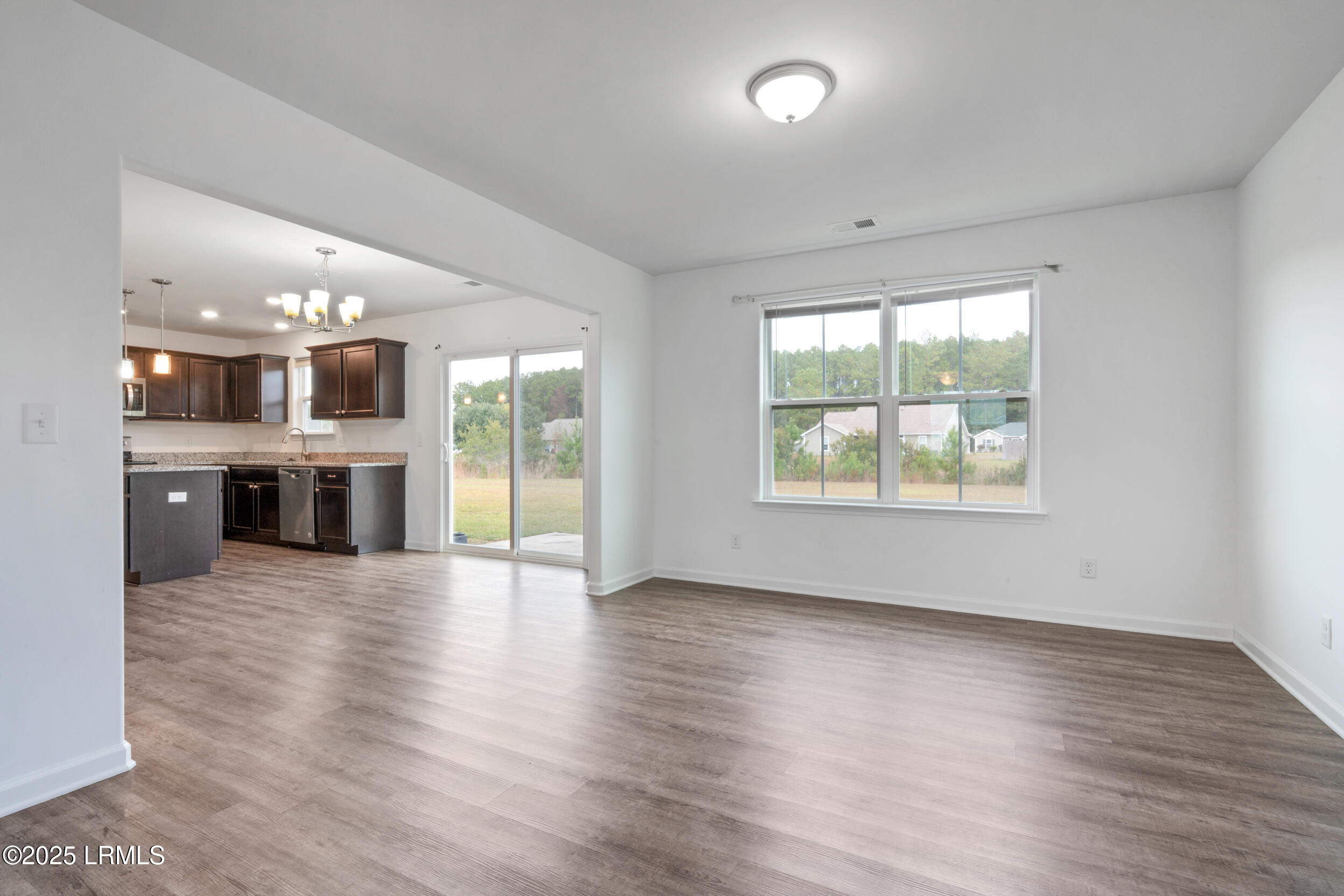 156 Red Pine Road Ridgeland, SC 29936 - Photo 16 of 37 027--LR2-K-DSC00562