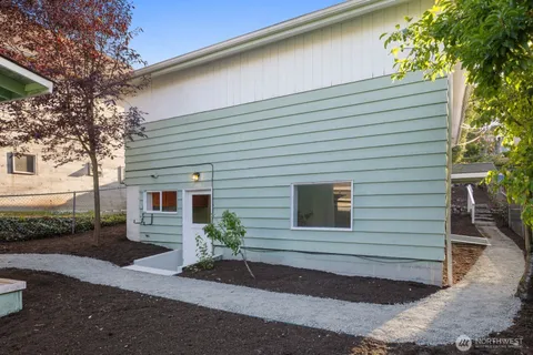 $835,000 | 3318 20th Avenue South, Seattle, WA 98144