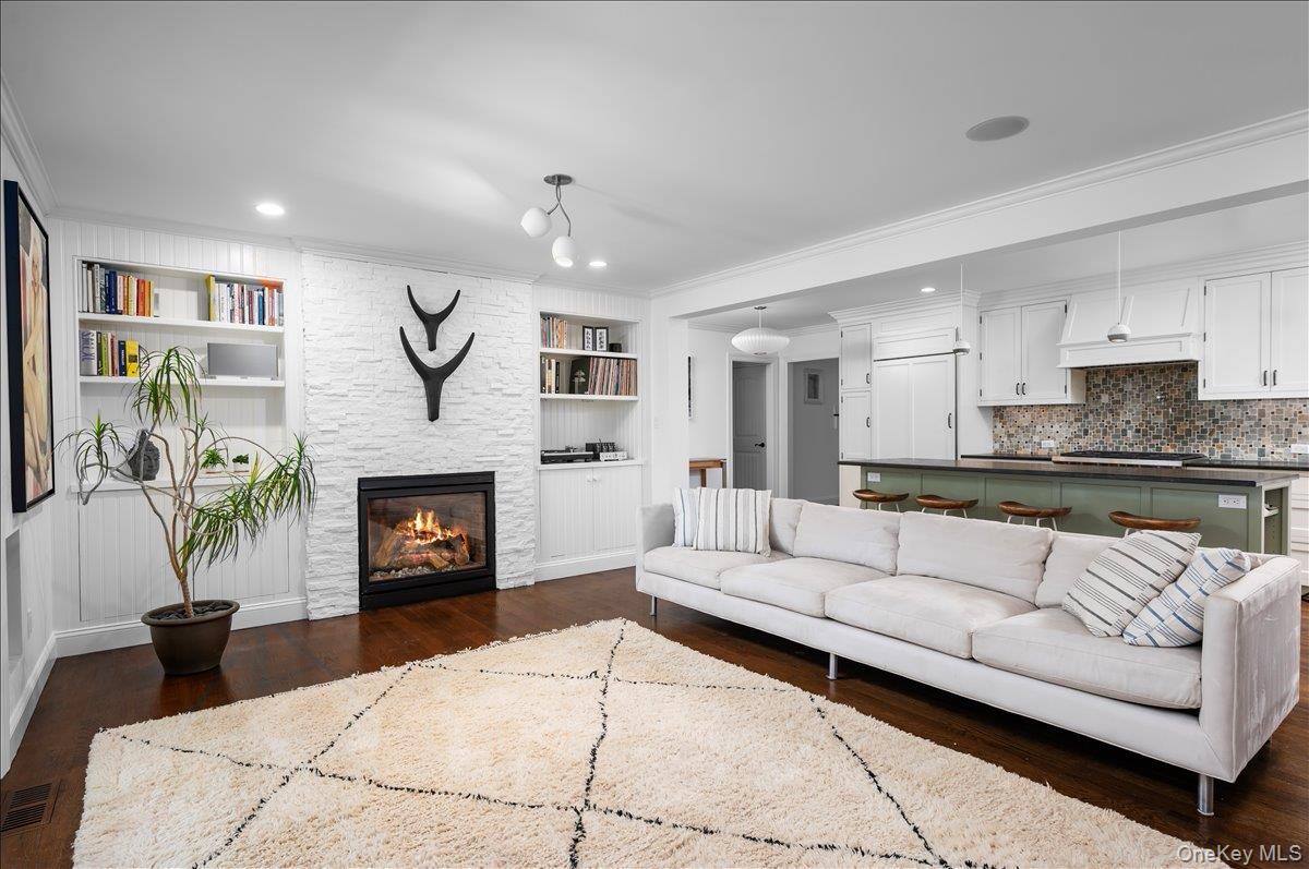 80 Maple Avenue Rye, NY 10580 - Photo 11 of 37 Great Room opening to the Gourmet Kitchen