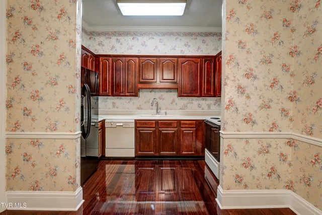 $287,000 | 2734 East Oakland Avenue, Unit D33, Johnson City, TN 37601