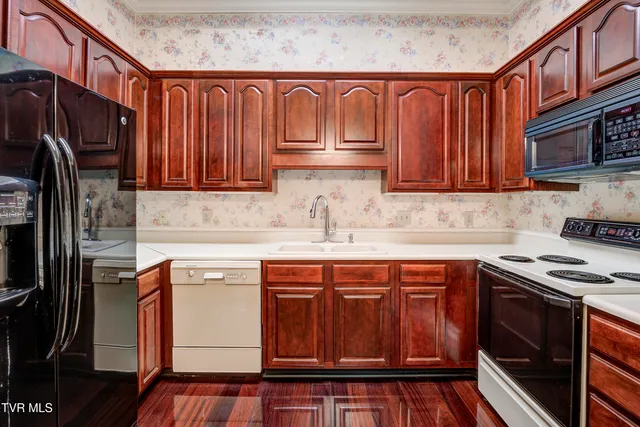 $287,000 | 2734 East Oakland Avenue, Unit D33, Johnson City, TN 37601