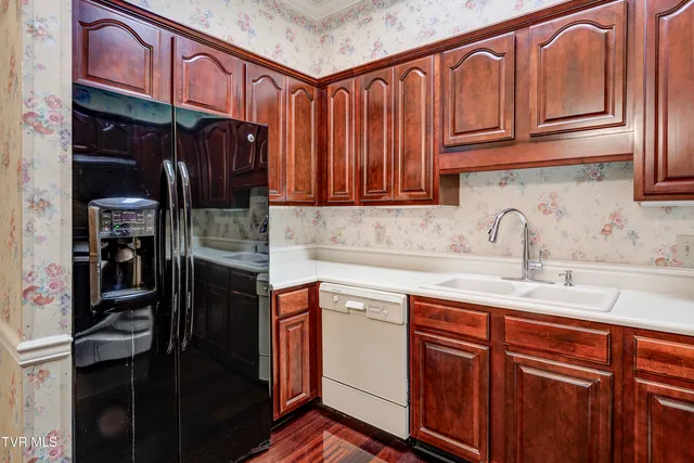 $287,000 | 2734 East Oakland Avenue, Unit D33, Johnson City, TN 37601