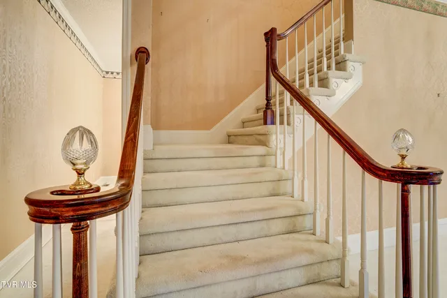 $287,000 | 2734 East Oakland Avenue, Unit D33, Johnson City, TN 37601