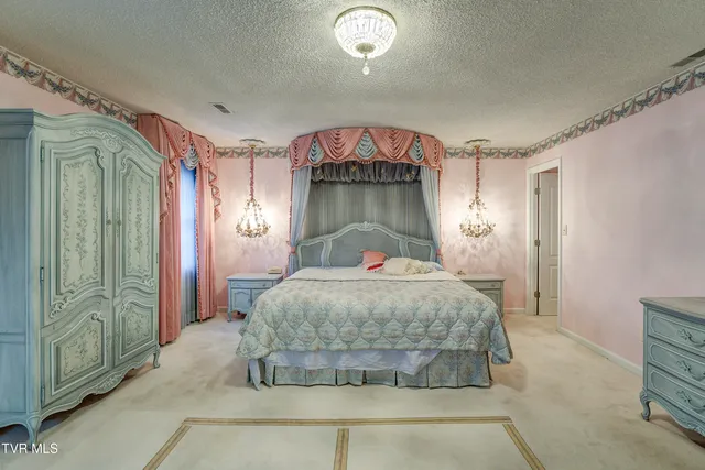 $287,000 | 2734 East Oakland Avenue, Unit D33, Johnson City, TN 37601