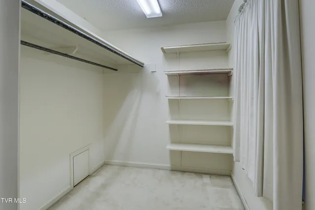 $287,000 | 2734 East Oakland Avenue, Unit D33, Johnson City, TN 37601