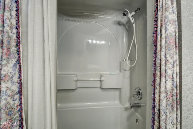 $287,000 | 2734 East Oakland Avenue, Unit D33, Johnson City, TN 37601