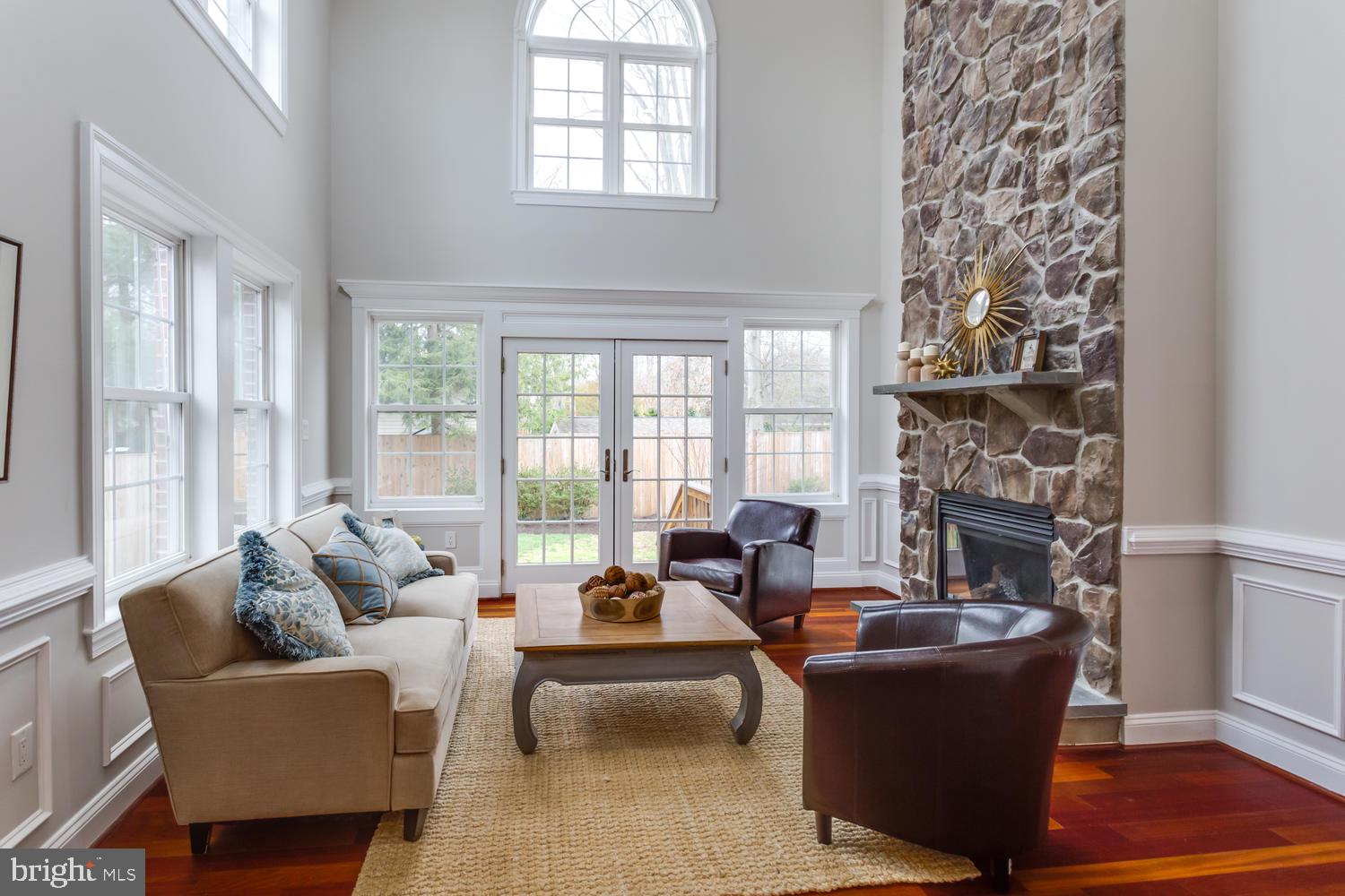 8012 Bainbridge Road Alexandria, VA 22308 - Photo 12 of 45 Family Room