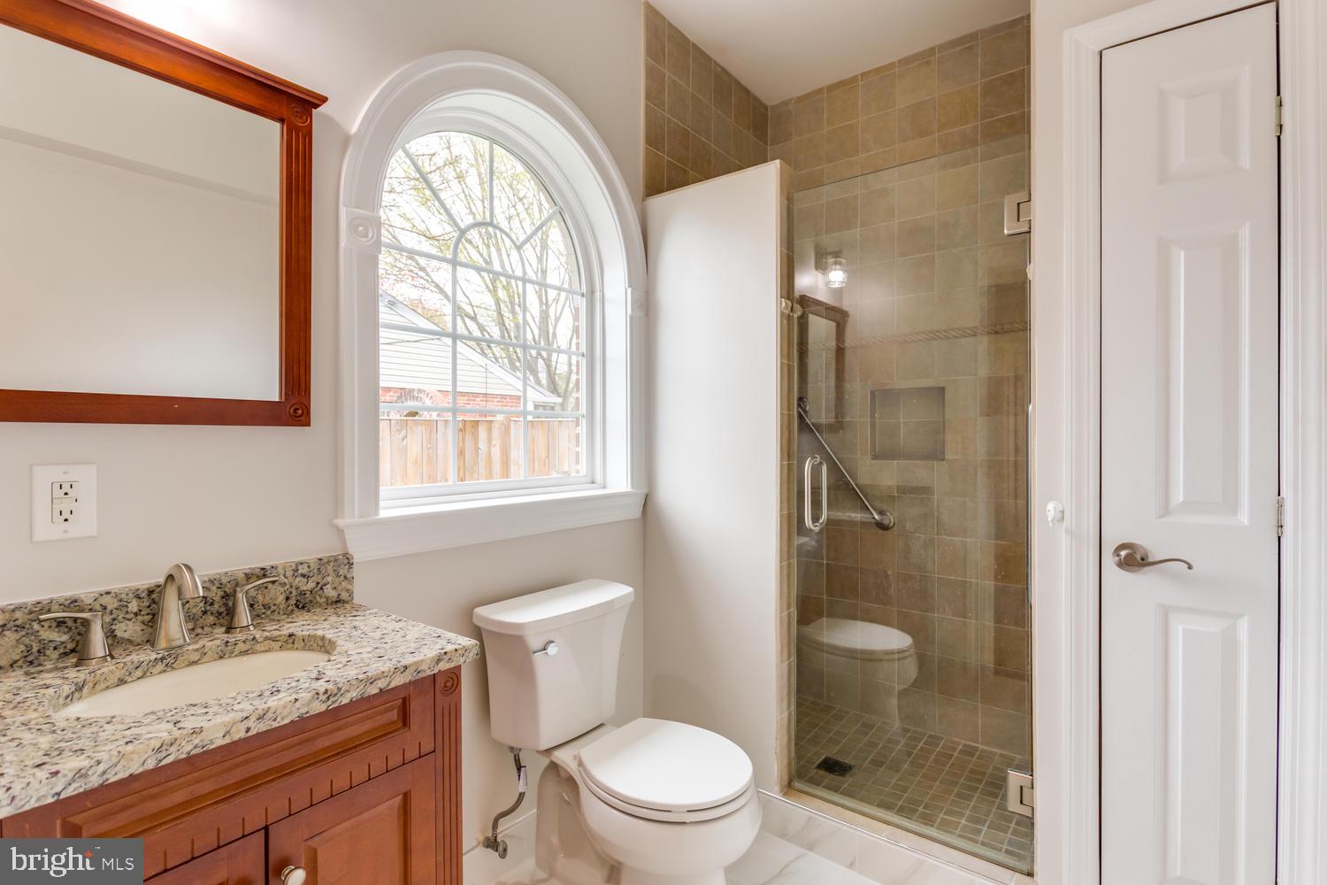 8012 Bainbridge Road Alexandria, VA 22308 - Photo 20 of 45 En-suite bath for bedroom #2