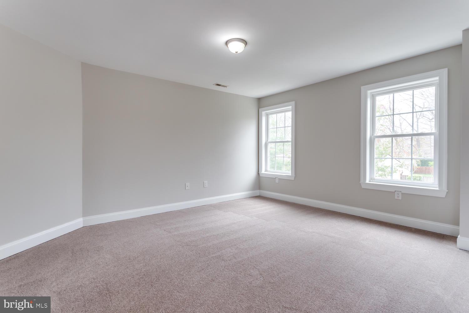 8012 Bainbridge Road Alexandria, VA 22308 - Photo 28 of 45 Upstairs - grey carpet