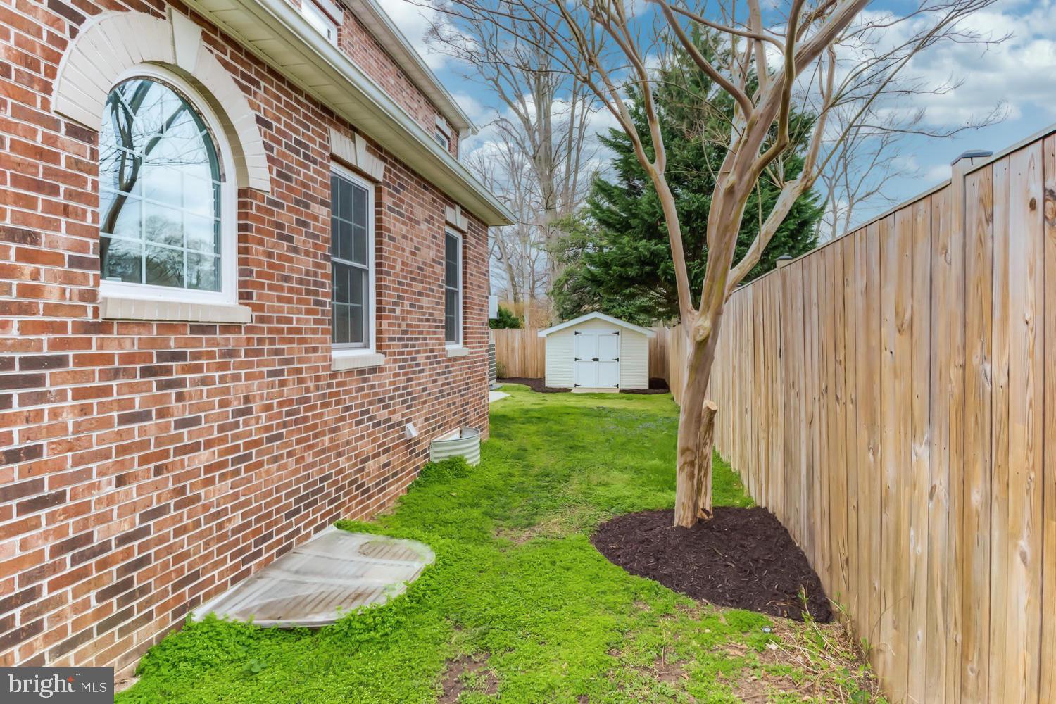 8012 Bainbridge Road Alexandria, VA 22308 - Photo 44 of 45 Side yard