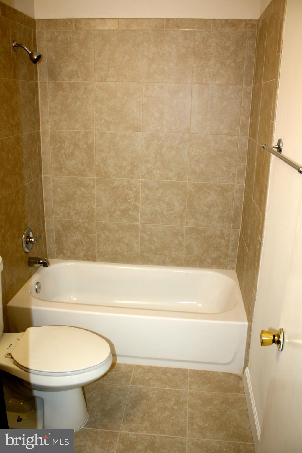 6454 Rockshire Street Alexandria, VA 22315 - Photo 19 of 30 Bath