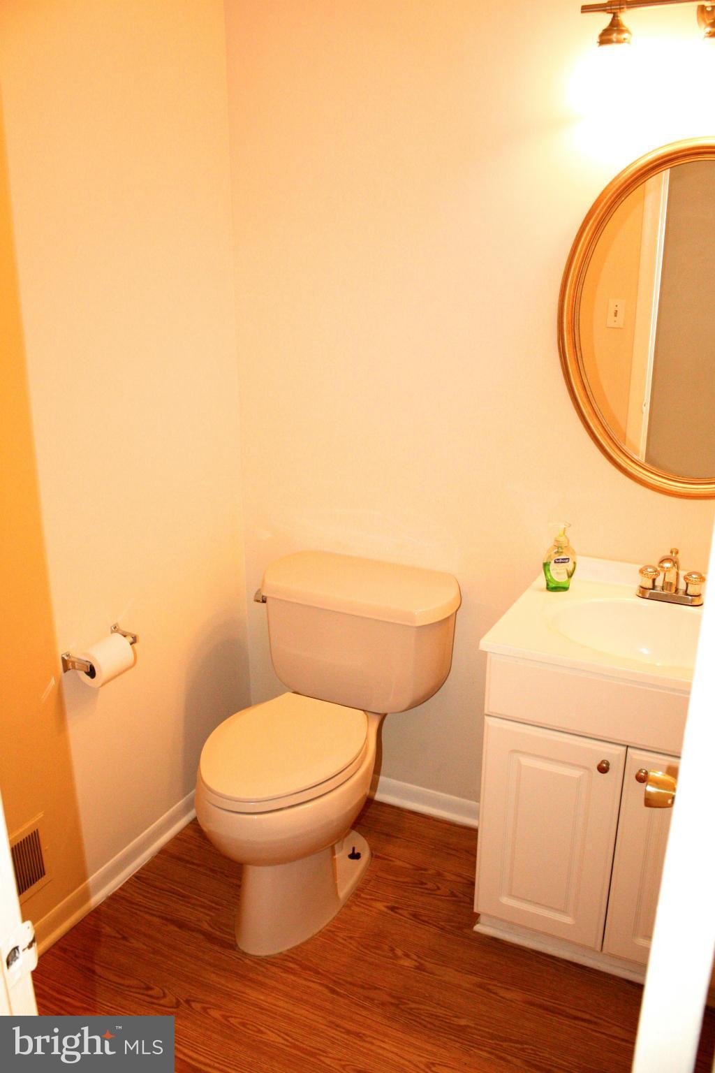 6454 Rockshire Street Alexandria, VA 22315 - Photo 20 of 30 Bath