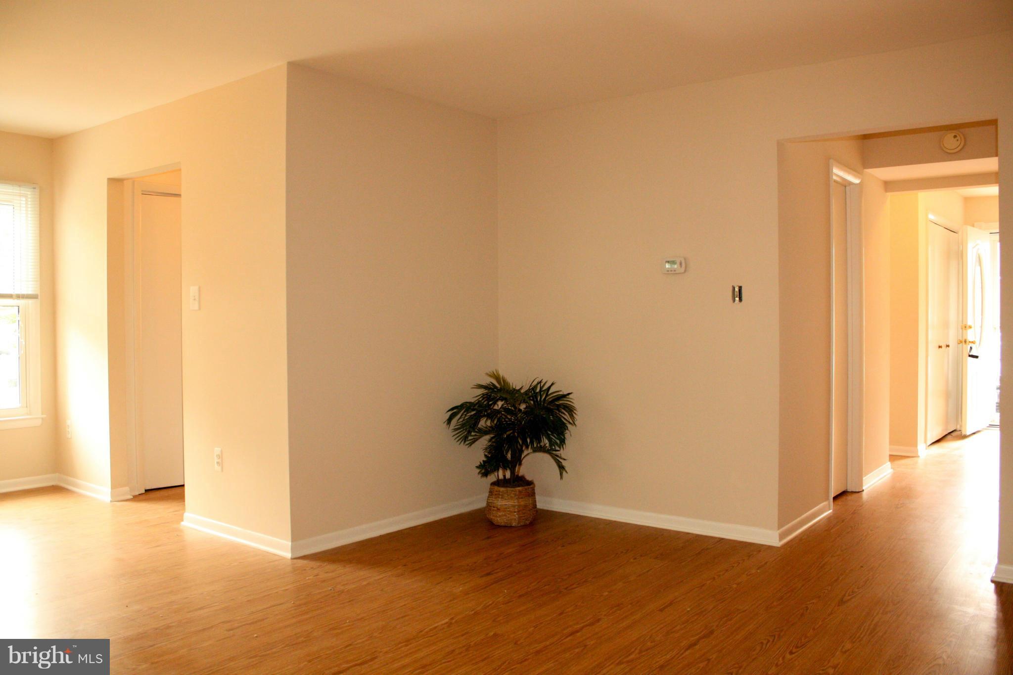 6454 Rockshire Street Alexandria, VA 22315 - Photo 4 of 30 Family Room
