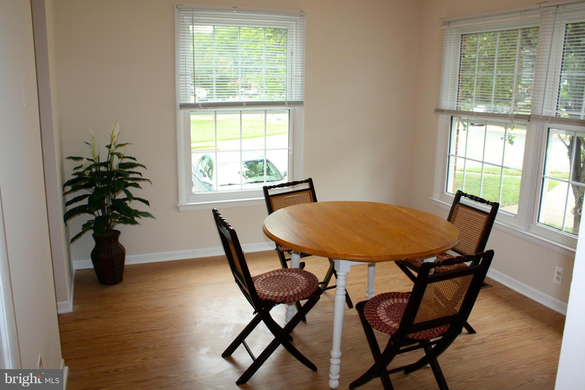 6454 Rockshire Street Alexandria, VA 22315 - Photo 6 of 30 Dining Room