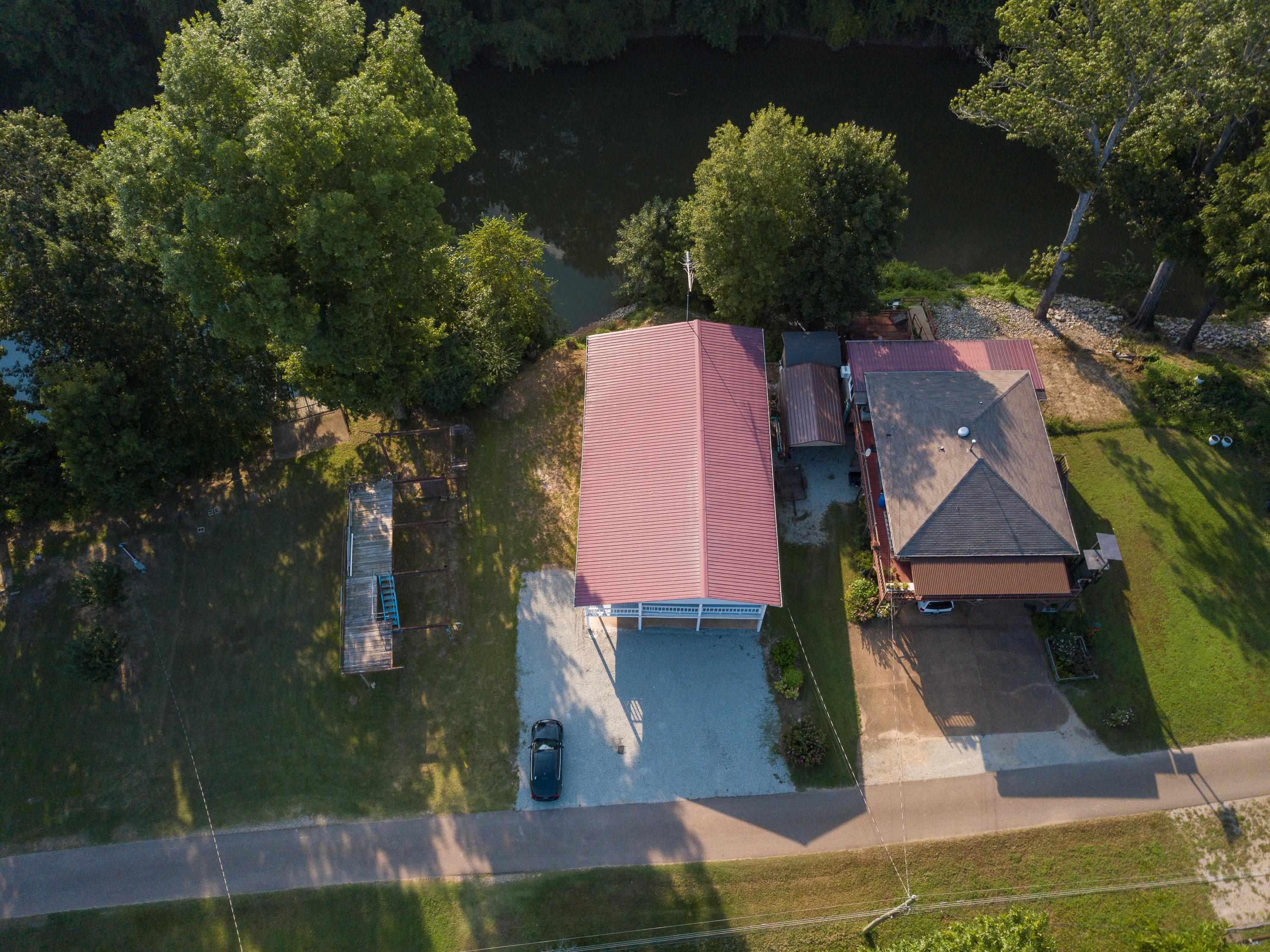 70 Point Way Saltillo, TN 38370 - Photo 5 of 36