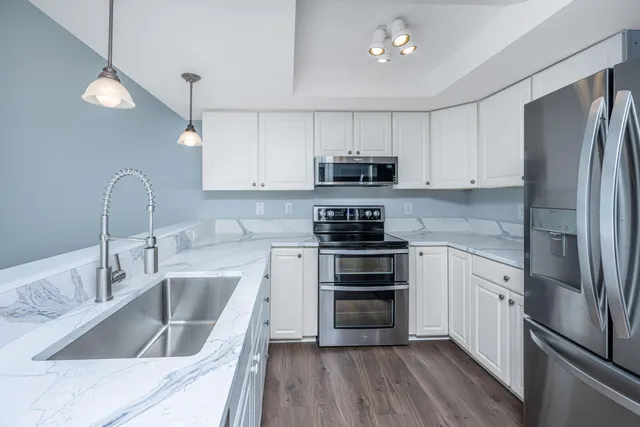 $638,500 | 242 Little Oak Island Drive, Folly Beach, SC 29439