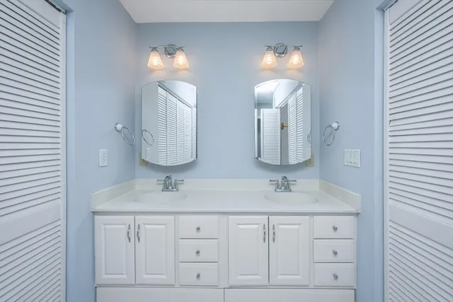 $638,500 | 242 Little Oak Island Drive, Folly Beach, SC 29439