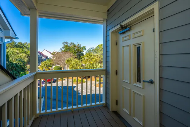 $638,500 | 242 Little Oak Island Drive, Folly Beach, SC 29439