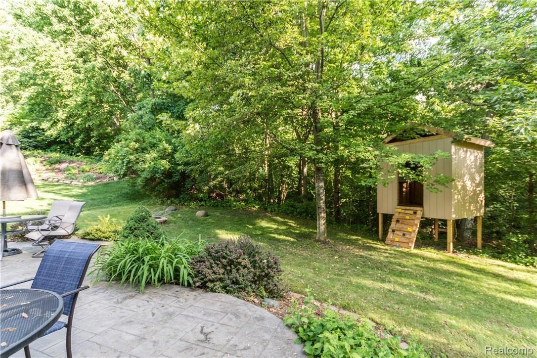 86 Eagle Ridge Road Lake Orion, MI 48360 - Photo 30 of 30 86 Eagle-6.jpg