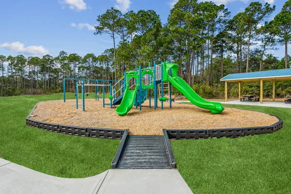 $589,900 | 7607 Hatteras Drive, Navarre, FL 32566