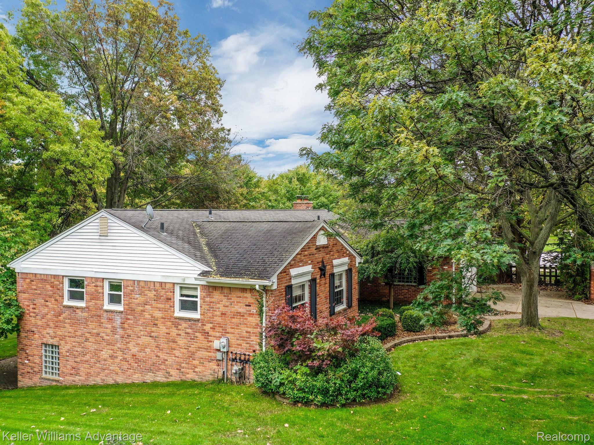 17166 Wayne Road Livonia, MI 48152 - Photo 2 of 27 17166 Wayne Rd Livonia MI-012-012-17166 Wayne Rd0012-MLS_Size.jpg