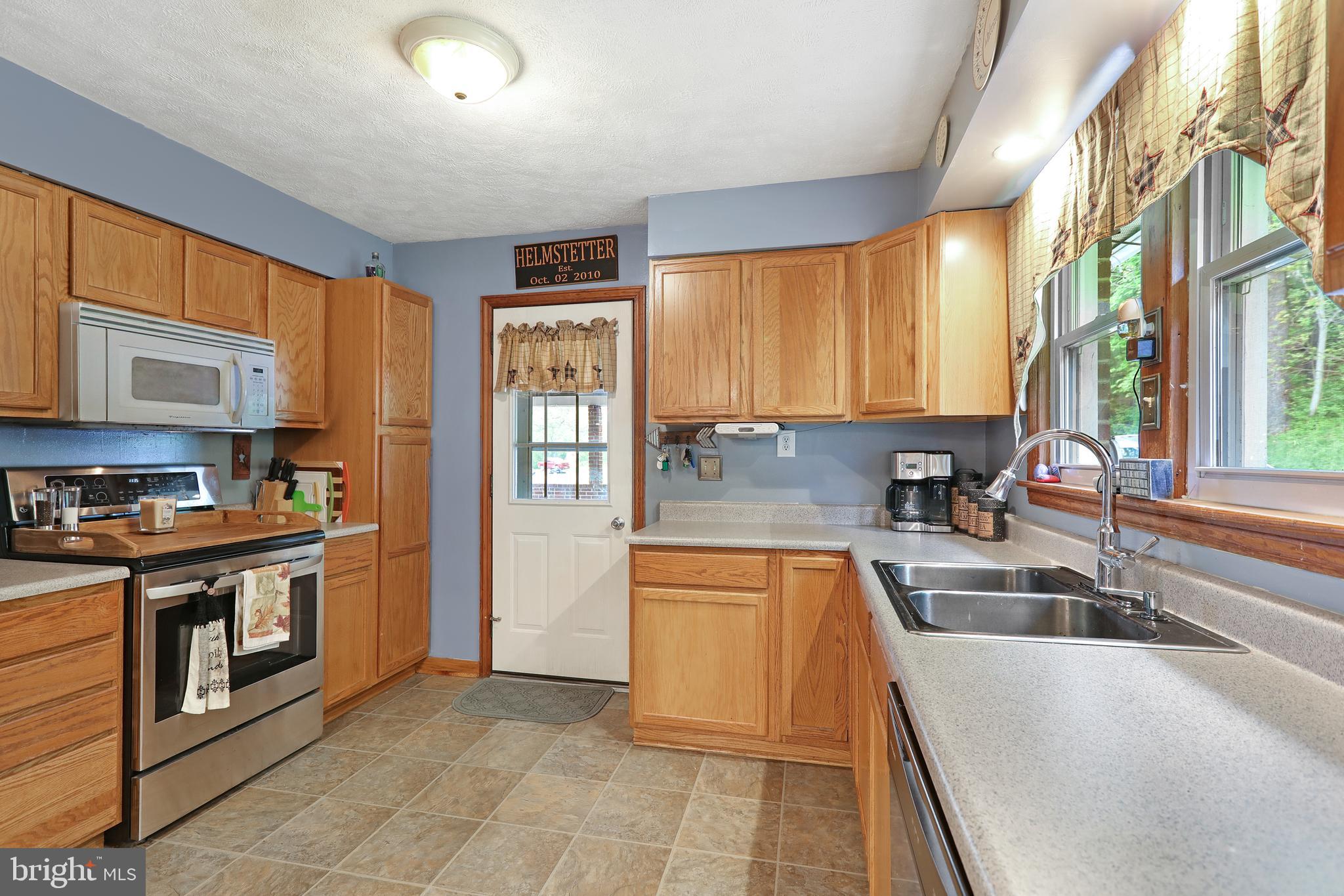 11918 Messick Road Southeast Cumberland, MD 21502 - Photo 5 of 27 Kitchen