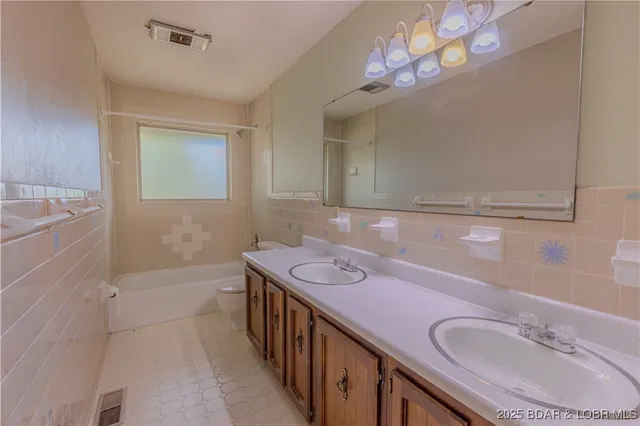 $299,900 | 71 Sesame Street, Camdenton, MO 65020