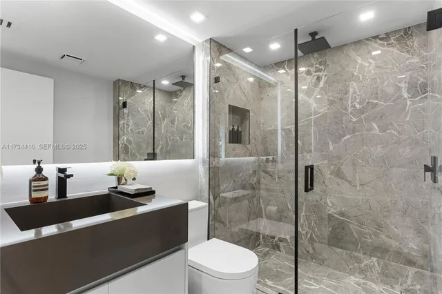 $1,799,000 | 2127 Brickell Avenue, Unit 705, Miami, FL 33129