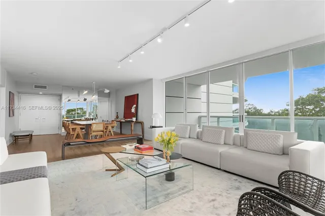 $1,799,000 | 2127 Brickell Avenue, Unit 705, Miami, FL 33129