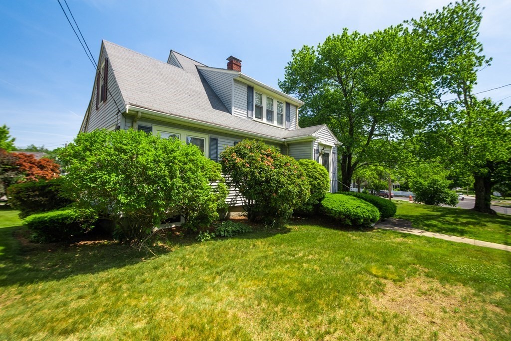211 Broad Meadow Road Needham, MA 02492 - Photo 2 of 12