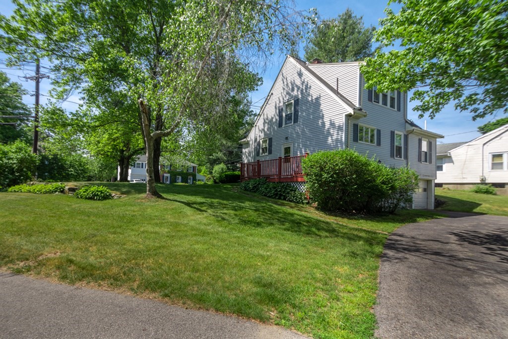 211 Broad Meadow Road Needham, MA 02492 - Photo 8 of 12
