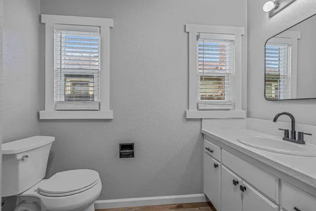 $354,999 | 117 South Santa Ana Avenue, Modesto, CA 95354