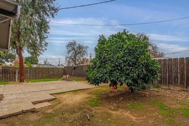 $354,999 | 117 South Santa Ana Avenue, Modesto, CA 95354