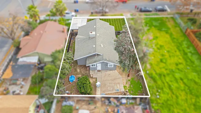 $354,999 | 117 South Santa Ana Avenue, Modesto, CA 95354