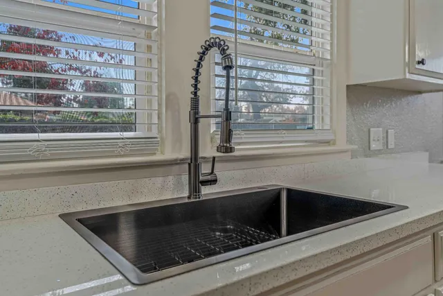 $354,999 | 117 South Santa Ana Avenue, Modesto, CA 95354