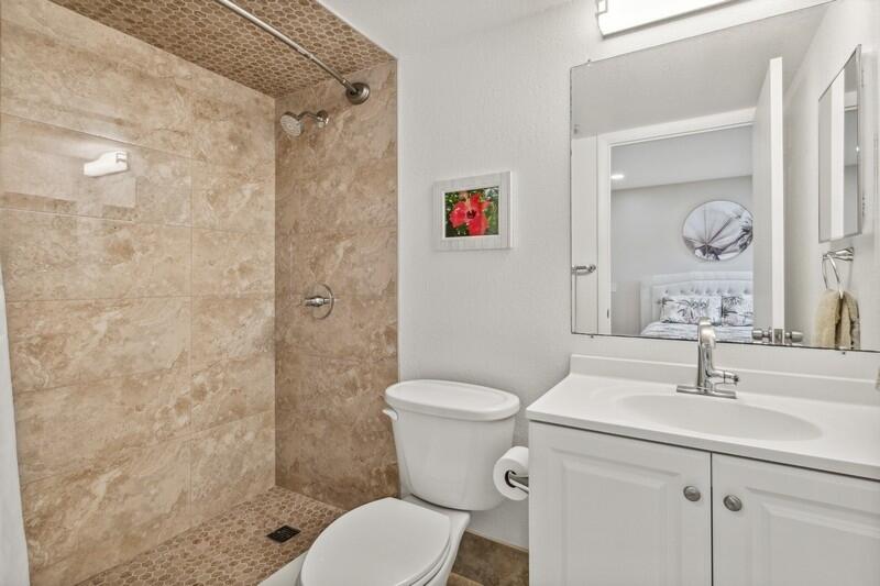 1605 Highway 1, Unit V4101 Jupiter, FL 33477 - Photo 12 of 34 Primary Bath