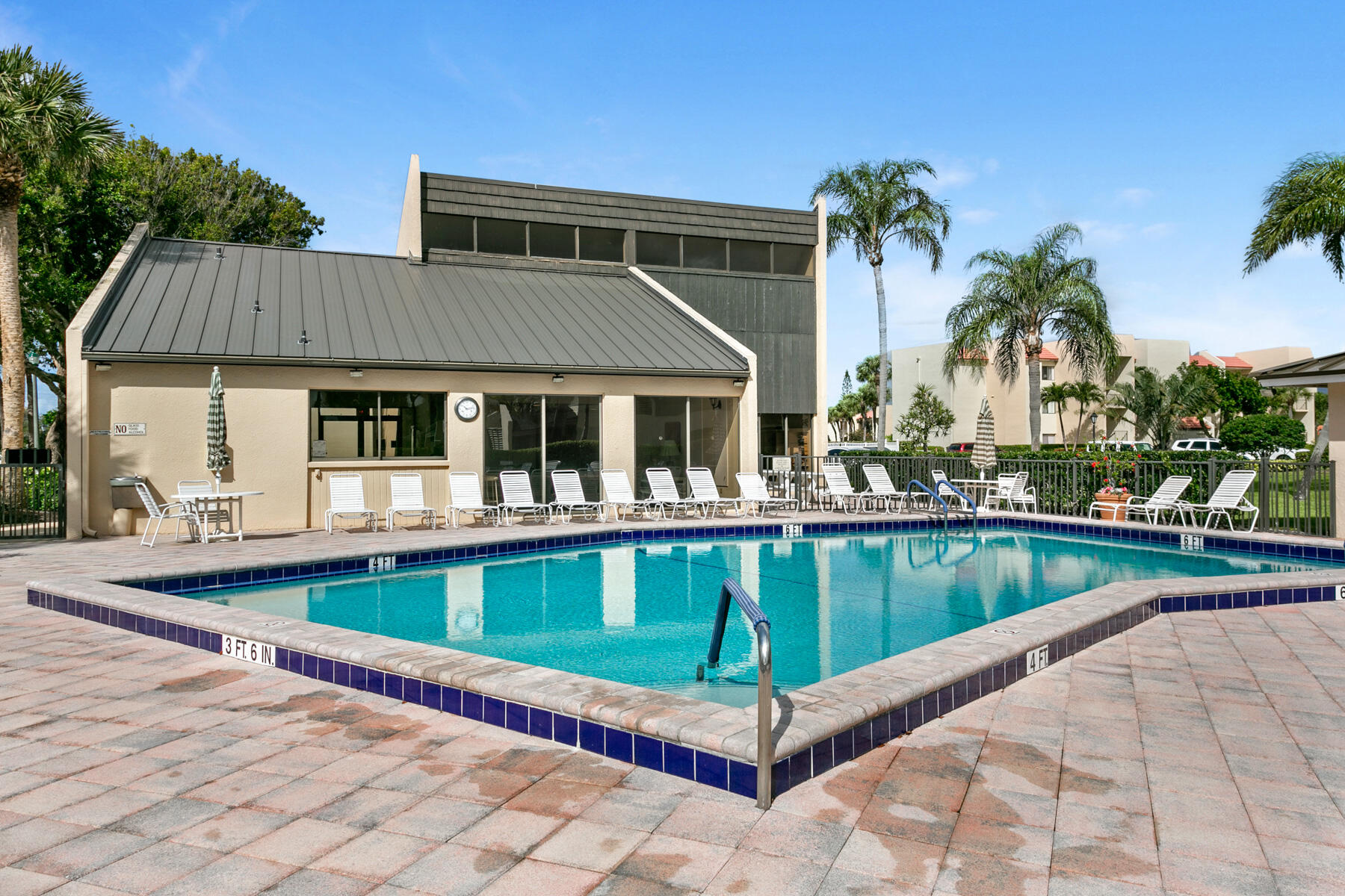 1605 Highway 1, Unit V4101 Jupiter, FL 33477 - Photo 19 of 34 Pool / Clubhouse