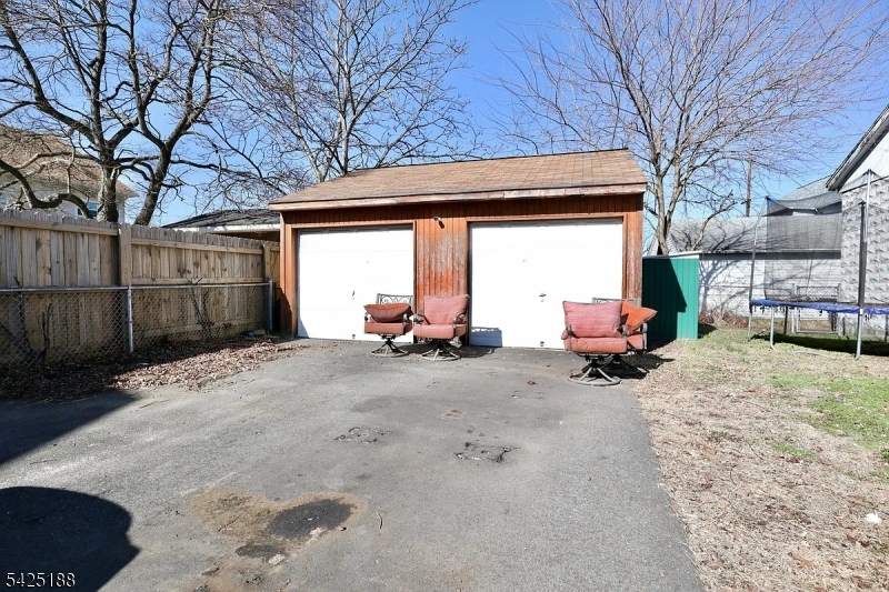 929 Bordentown Road Burlington, NJ 08016 - Photo 4 of 9