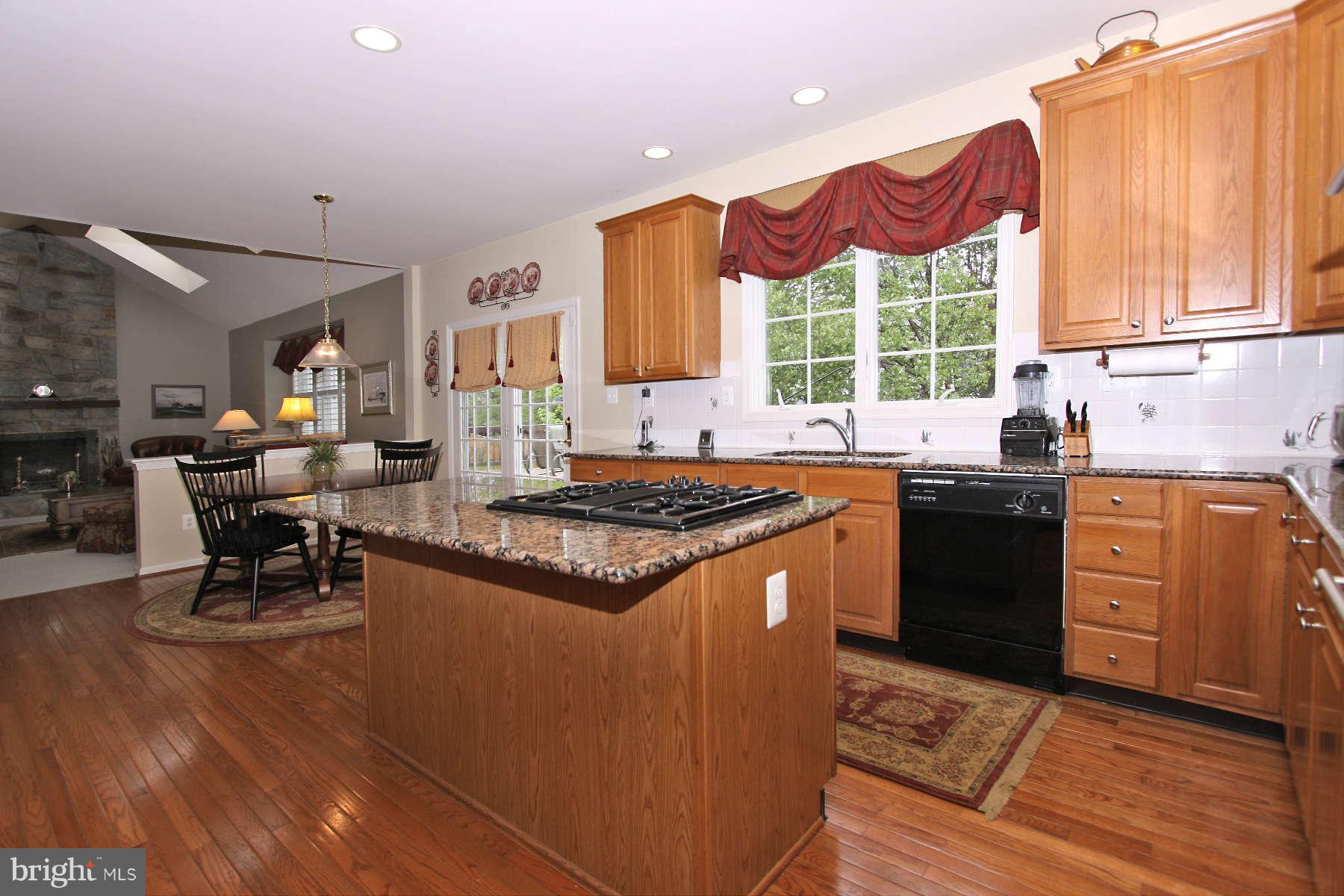 1305 Aldbury Way Reston, VA 20194 - Photo 11 of 30 Kitchen