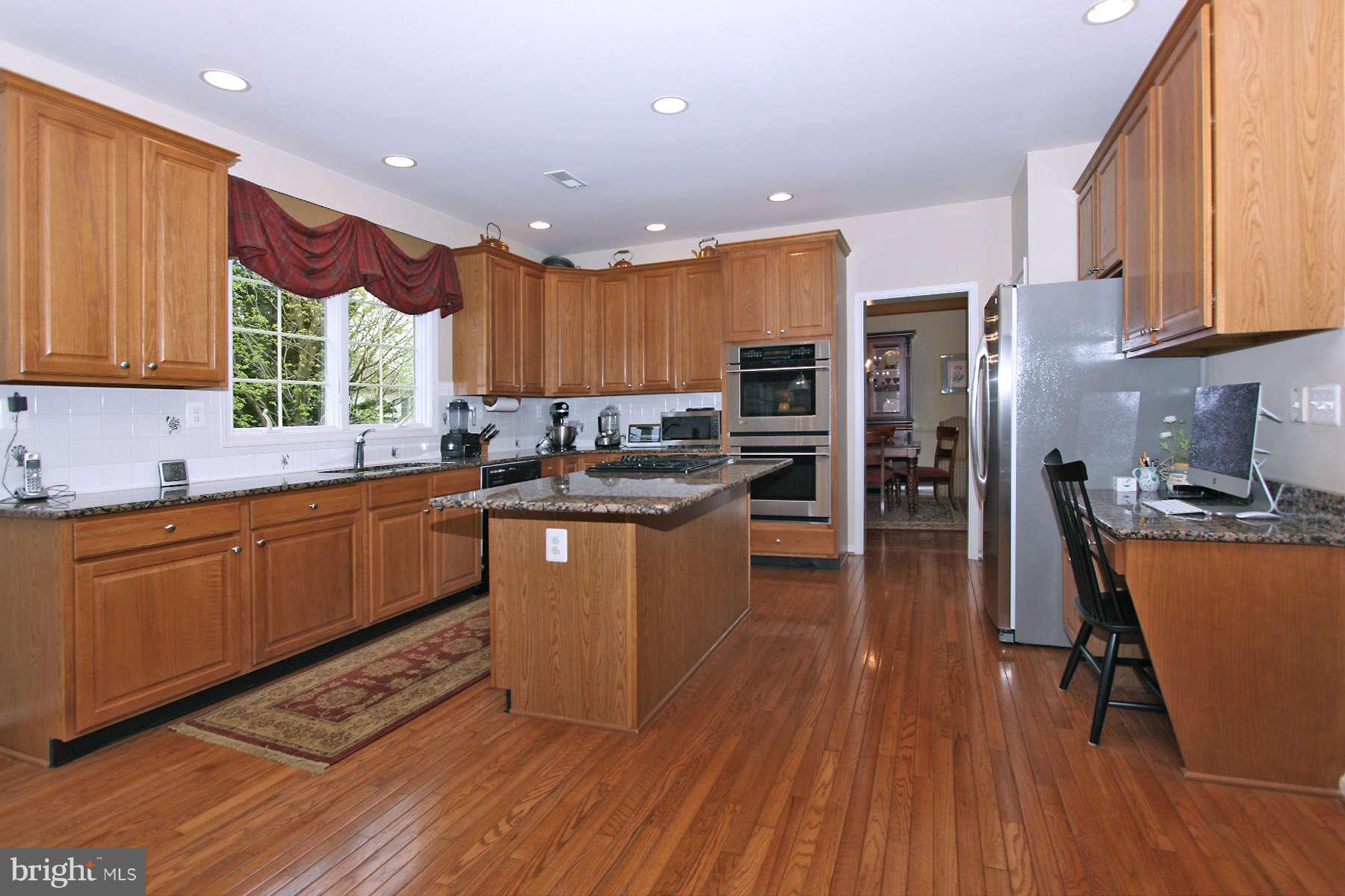 1305 Aldbury Way Reston, VA 20194 - Photo 12 of 30 Kitchen