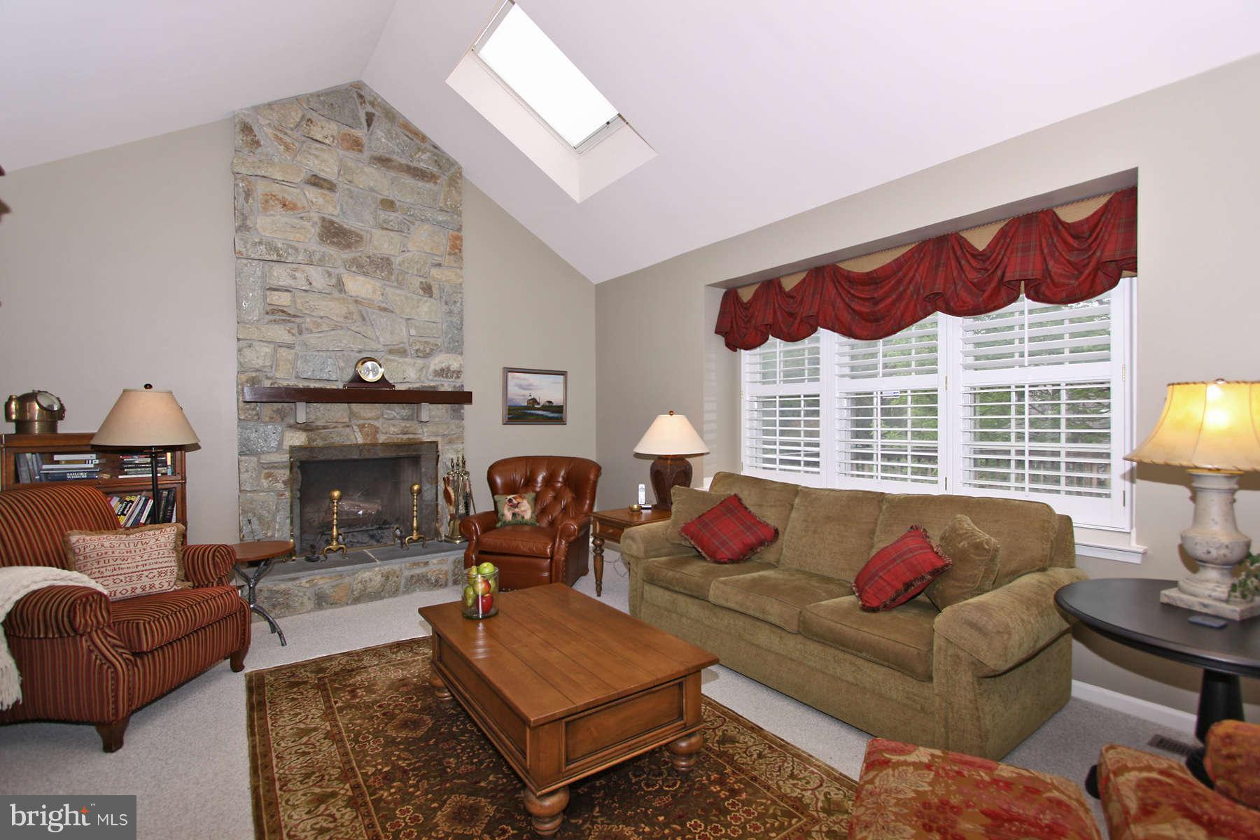 1305 Aldbury Way Reston, VA 20194 - Photo 14 of 30 Family Room