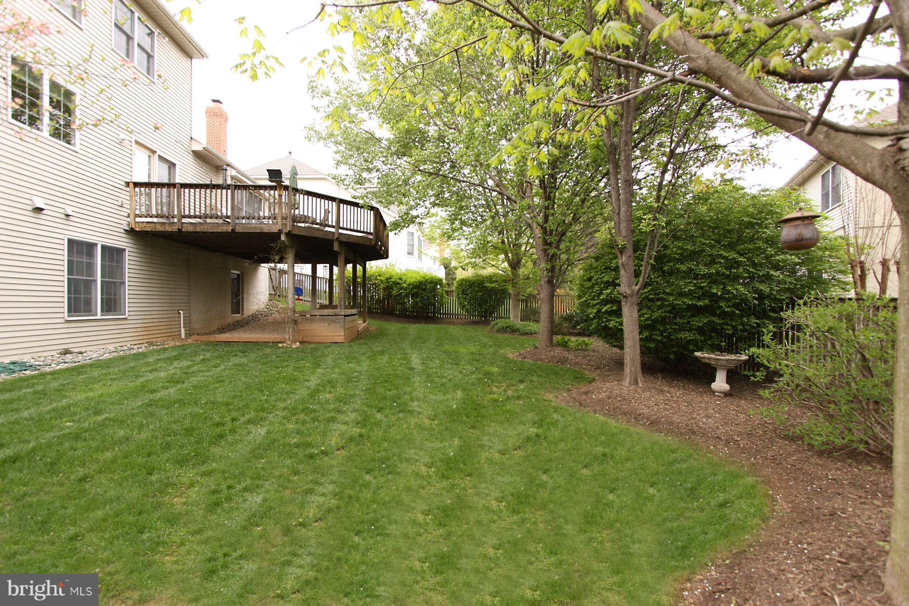 1305 Aldbury Way Reston, VA 20194 - Photo 27 of 30 Exterior (Rear)