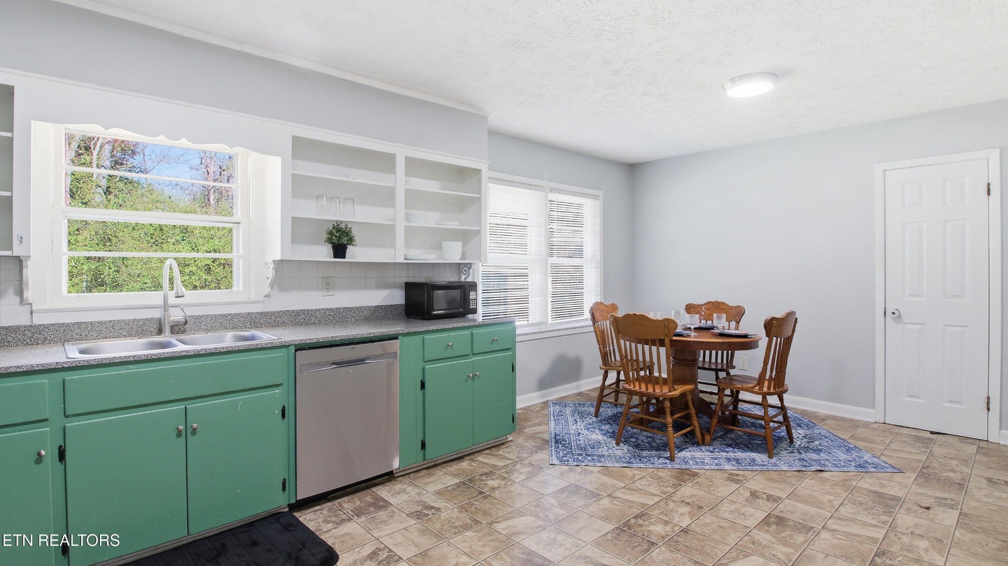 6230 Pleasant Ridge Road Knoxville, TN 37912 - Photo 7 of 27 Gallery Image 7