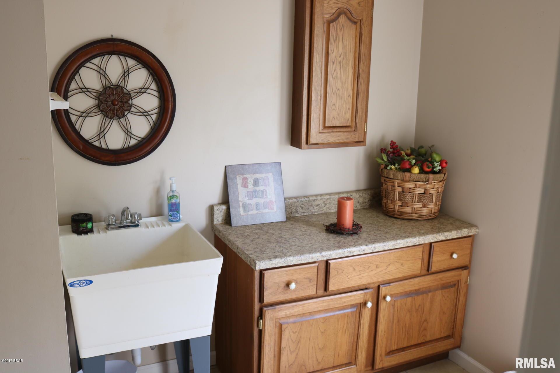 1305 Whipporwill Road Carterville, IL 62918 - Photo 13 of 50 Gallery Image 13