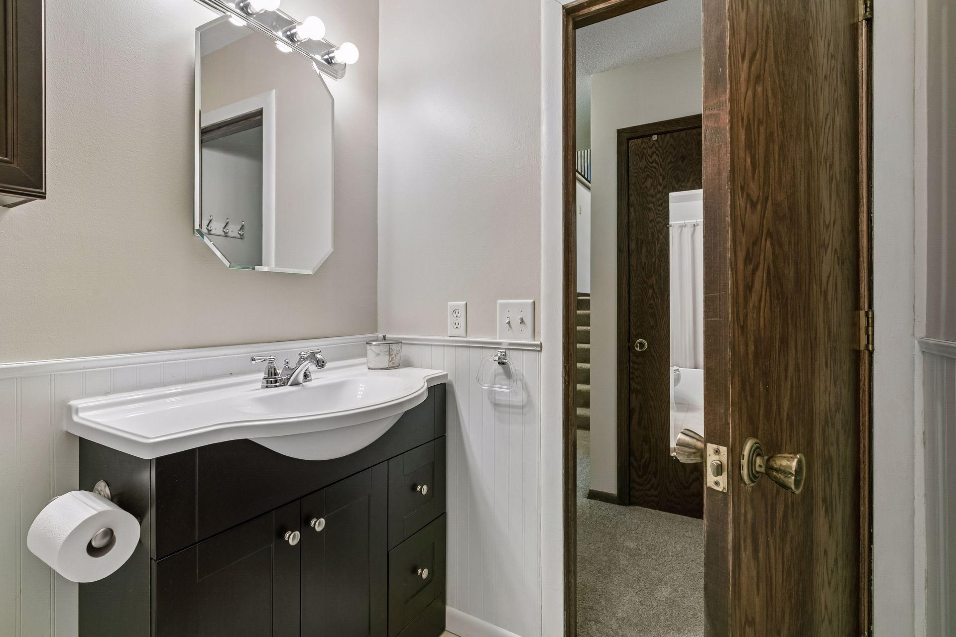 4211 Shirlee Lane North Shoreview, MN 55126 - Photo 32 of 45