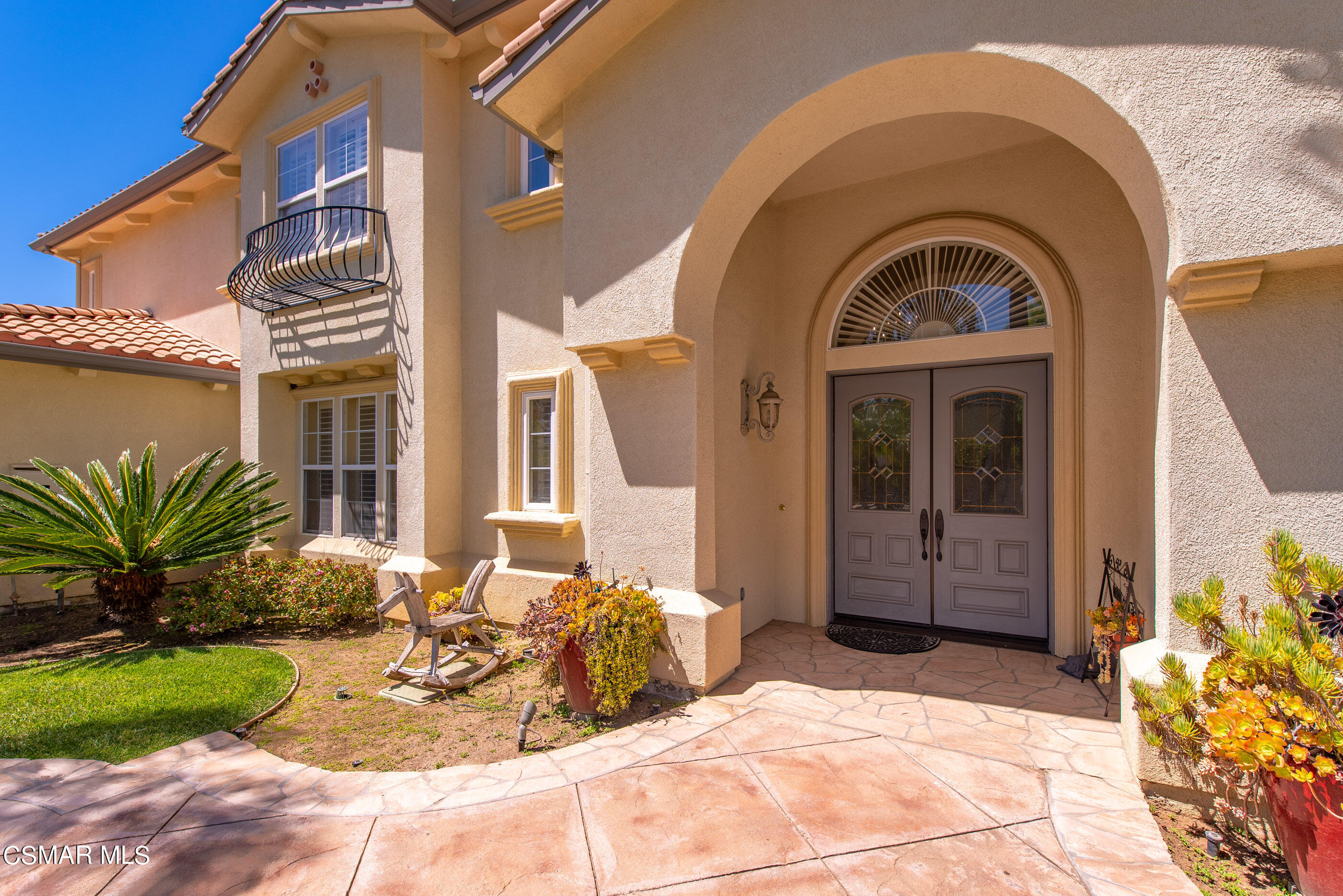 608 Longbranch Road Simi Valley, CA 93065 - Photo 2 of 87 608 Longbranch Rd Simi Valley-12
