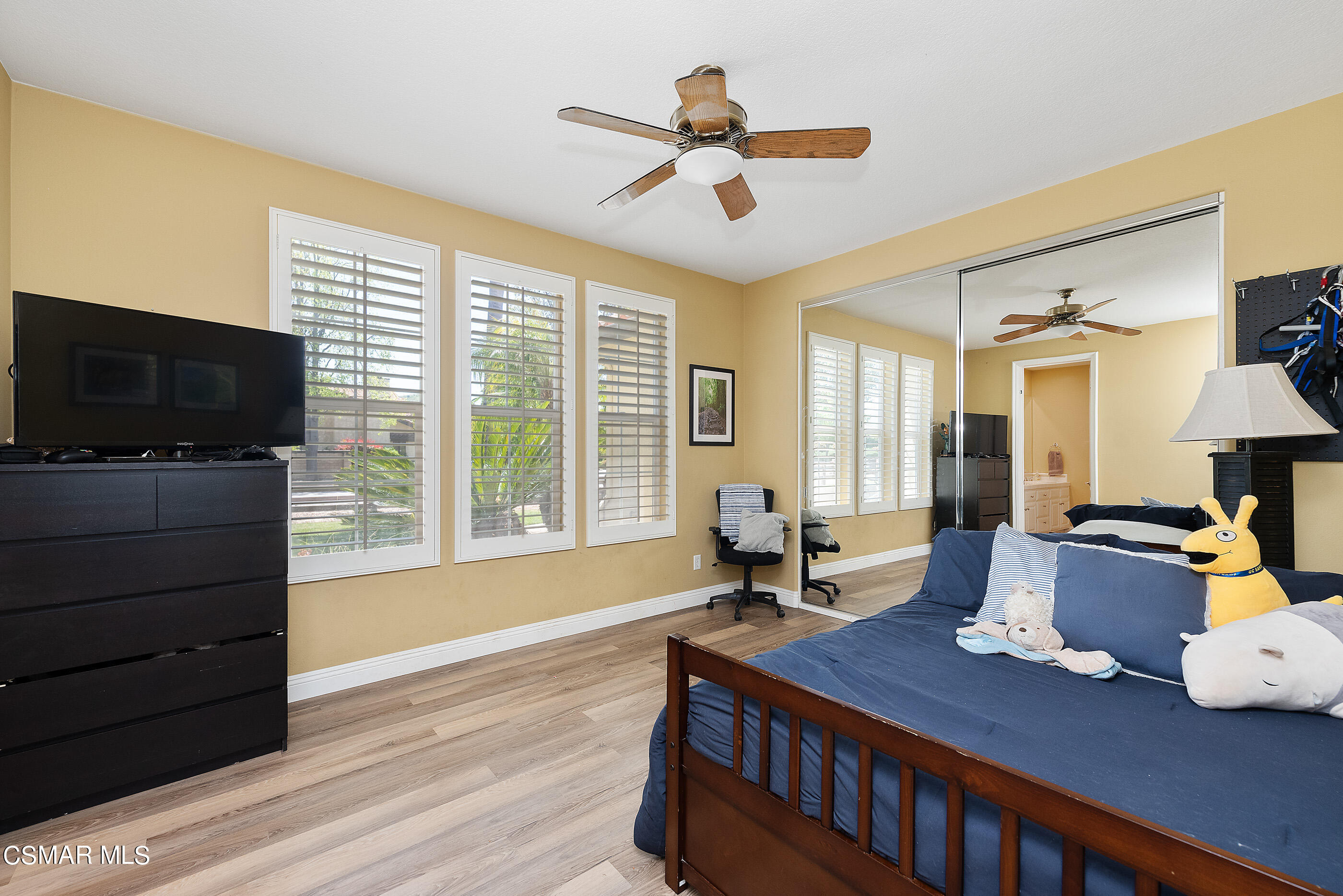 608 Longbranch Road Simi Valley, CA 93065 - Photo 38 of 87 608 Longbranch Rd Simi Valley-36