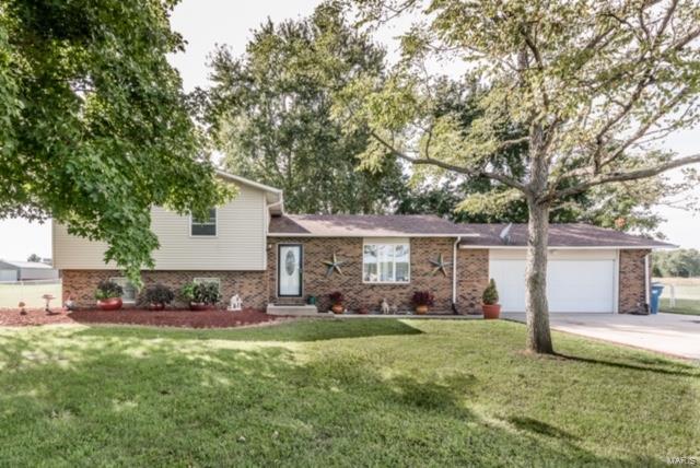 3301 Sand Road Edwardsville, IL 62025 - Photo 1 of 28