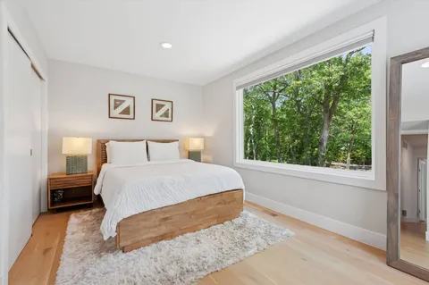 $3,295,000 | 2 Jodys Path, East Hampton, NY 11937