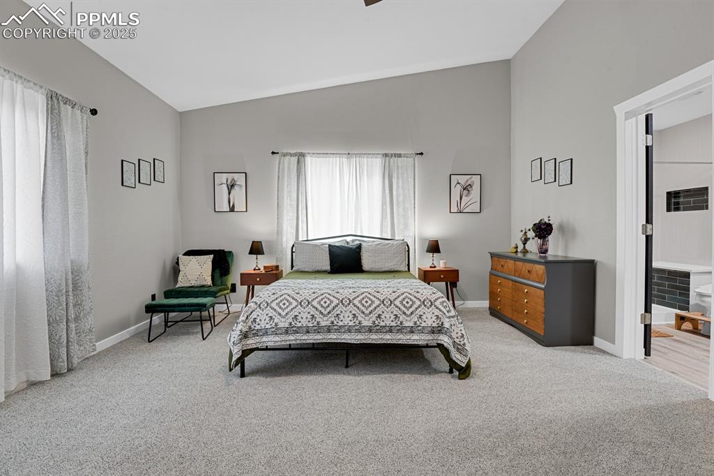 4540 Fountain Avenue Cascade, CO 80809 - Photo 8 of 50 a bedroom with bed and window